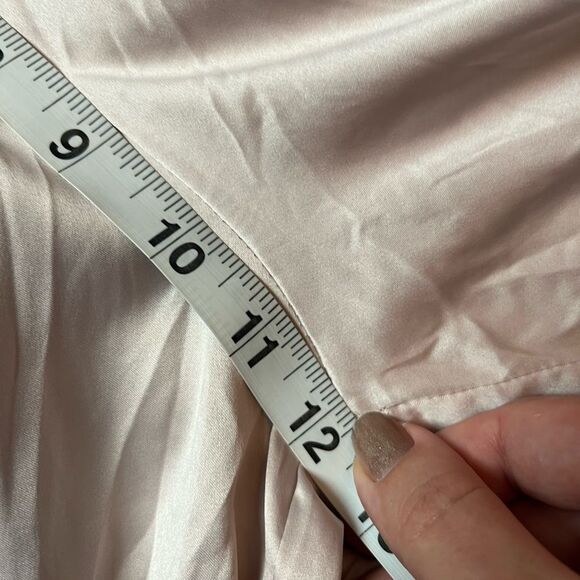 Silk Pearly Pink Wide Leg Cropped Pull On Pants - Picture 3 of 4